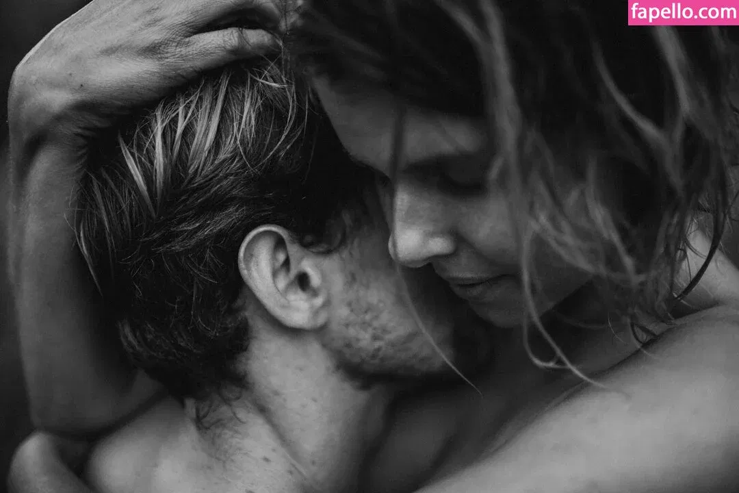 Reiki With Anna Onlyfans Photo Gallery 