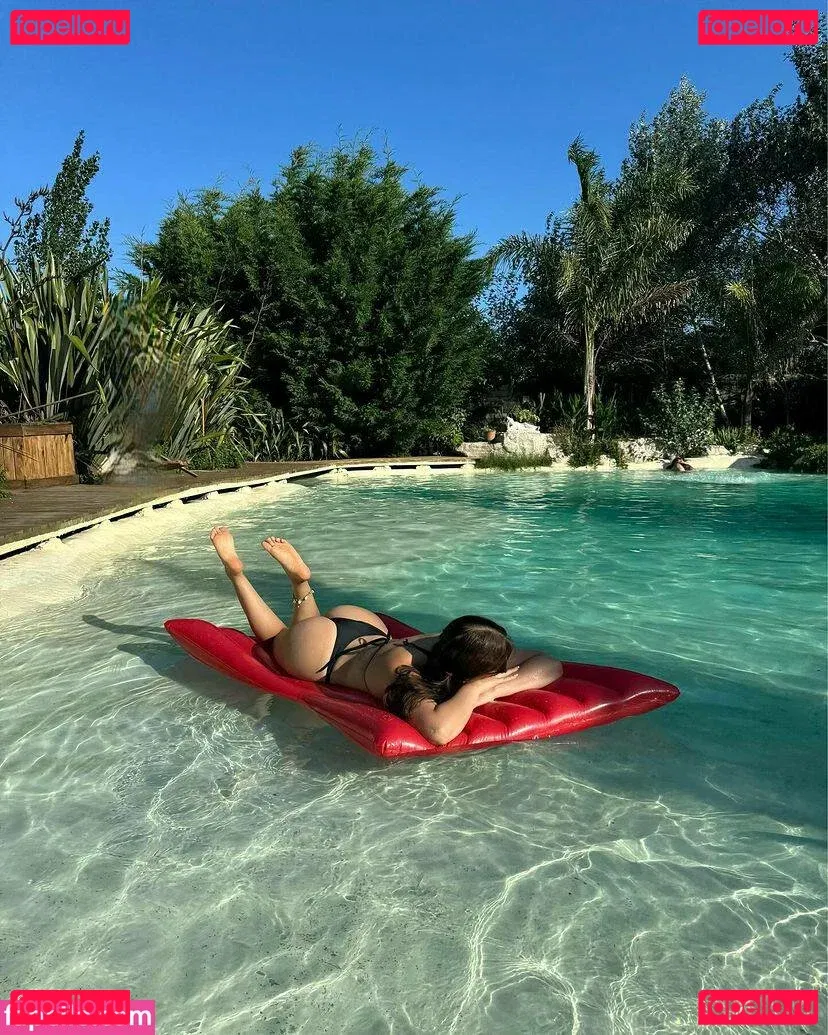 Yarely.ly Onlyfans Photo Gallery 