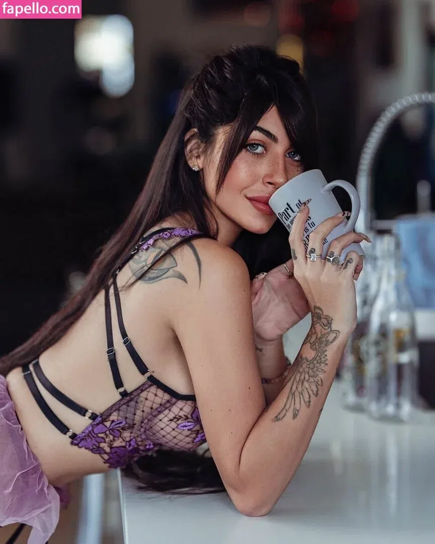 Amily Bel Onlyfans Photo Gallery 