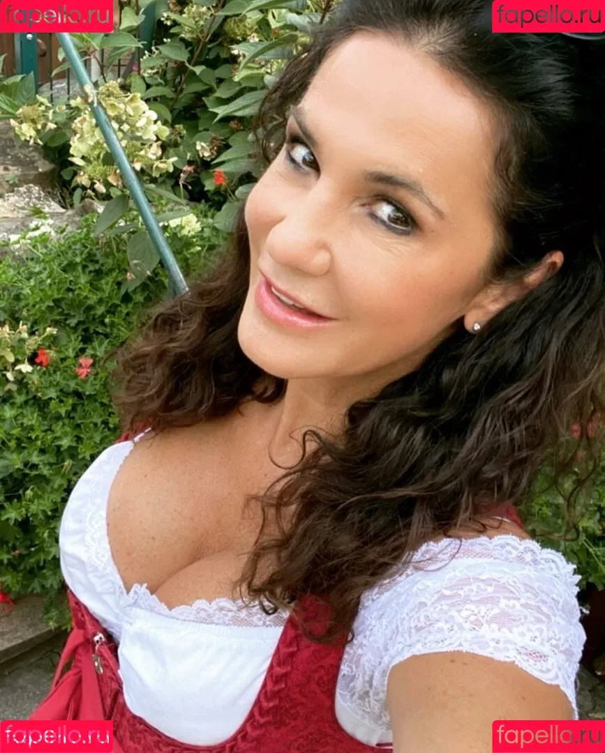 Mariella Ahrens Onlyfans Photo Gallery 
