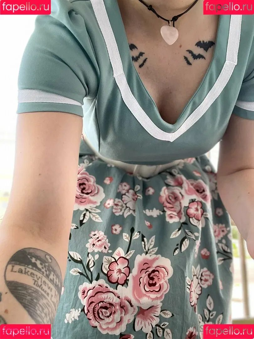 lisasayshello Onlyfans Photo Gallery 