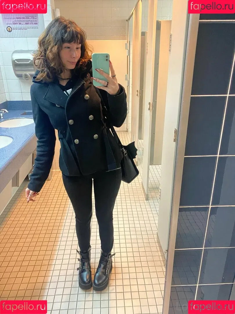 lisasayshello Onlyfans Photo Gallery 
