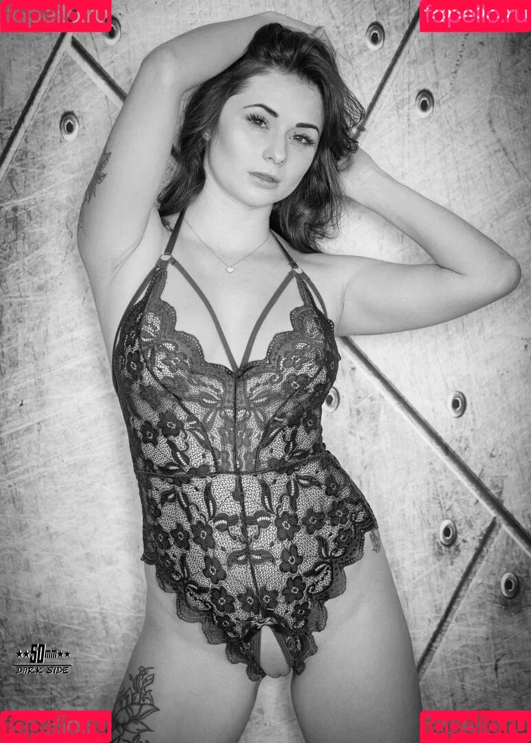 Sensualmik Onlyfans Photo Gallery 