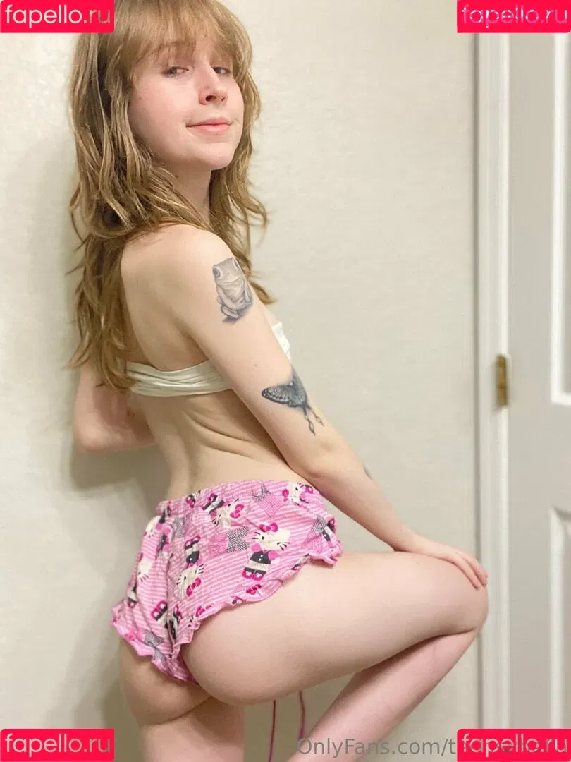 teensybella Onlyfans Photo Gallery 