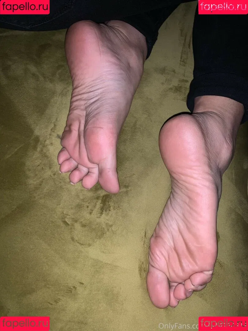 solidgoddesss97 Onlyfans Photo Gallery 