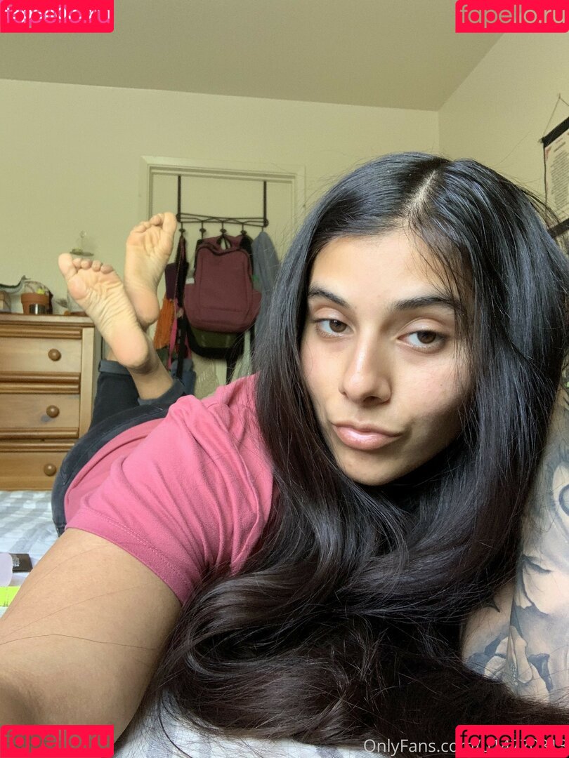 solidgoddesss97 Onlyfans Photo Gallery 