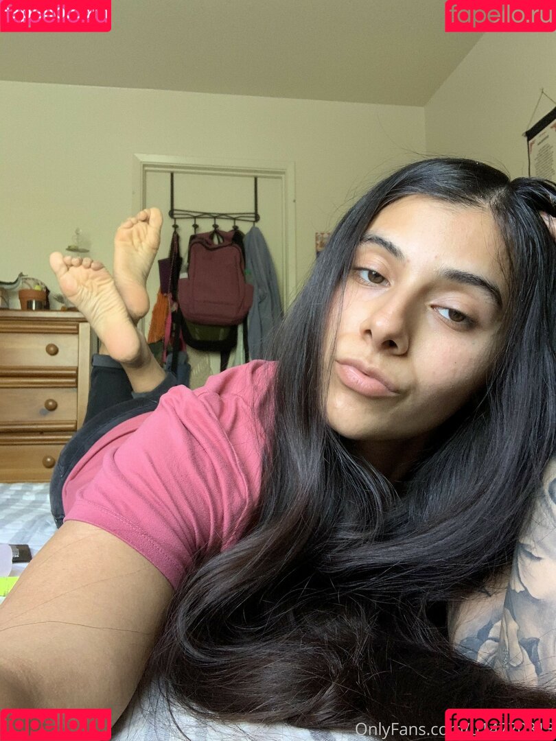 solidgoddesss97 Onlyfans Photo Gallery 