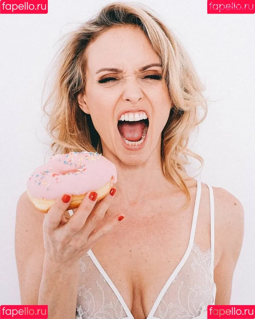 Justine Mattera Onlyfans Photo Gallery 