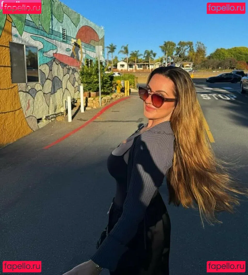 Sabrina Leamon Onlyfans Photo Gallery 