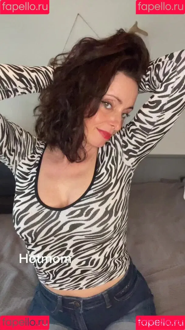 lea.cerone Onlyfans Photo Gallery 