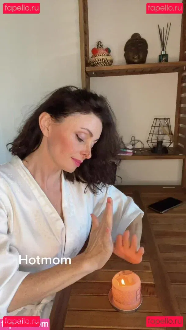 lea.cerone Onlyfans Photo Gallery 