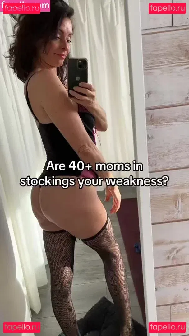 lea.cerone Onlyfans Photo Gallery 