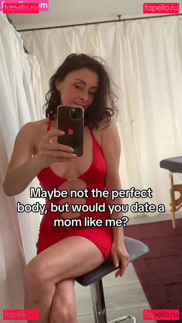 lea.cerone Onlyfans Photo Gallery 