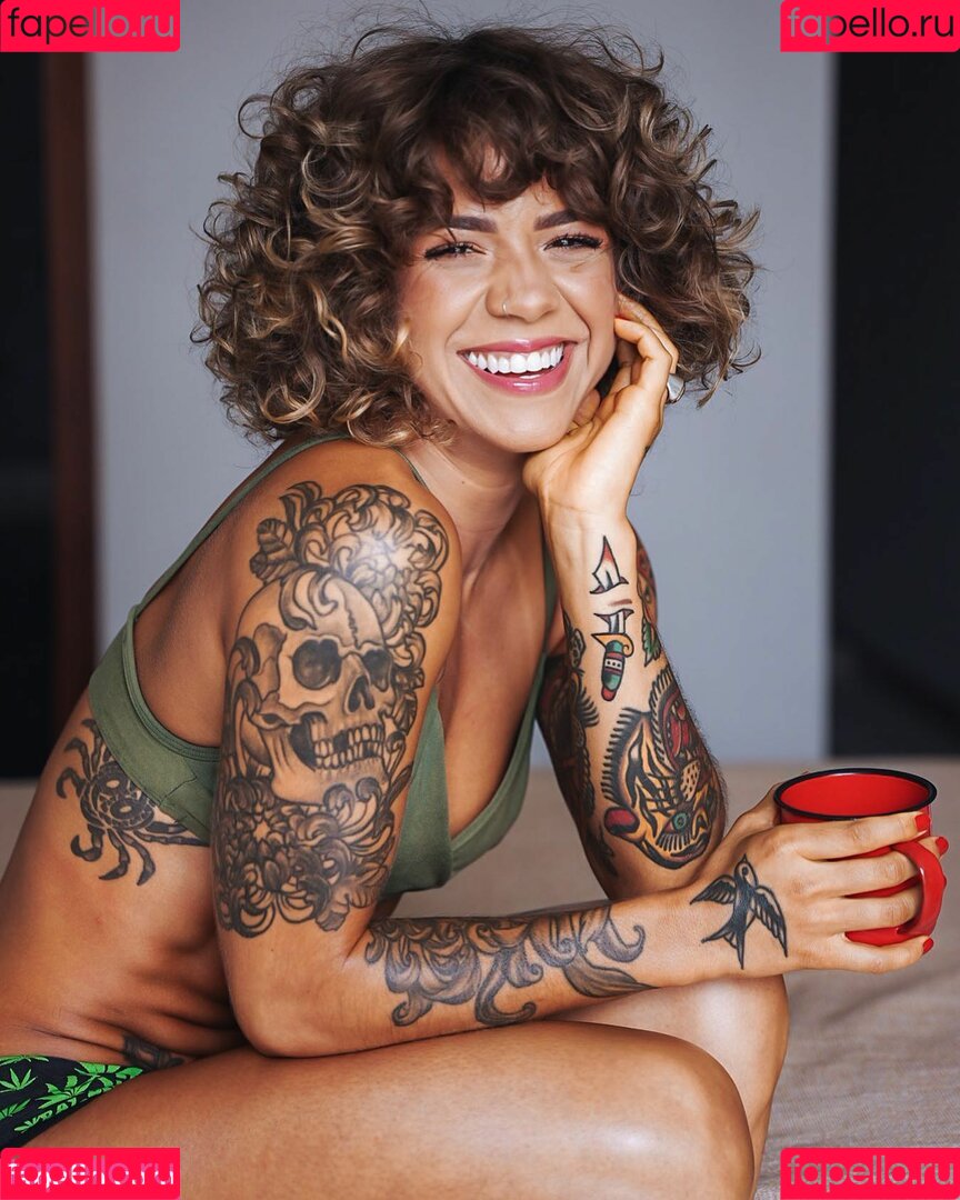 Ninne Dias Onlyfans Photo Gallery 