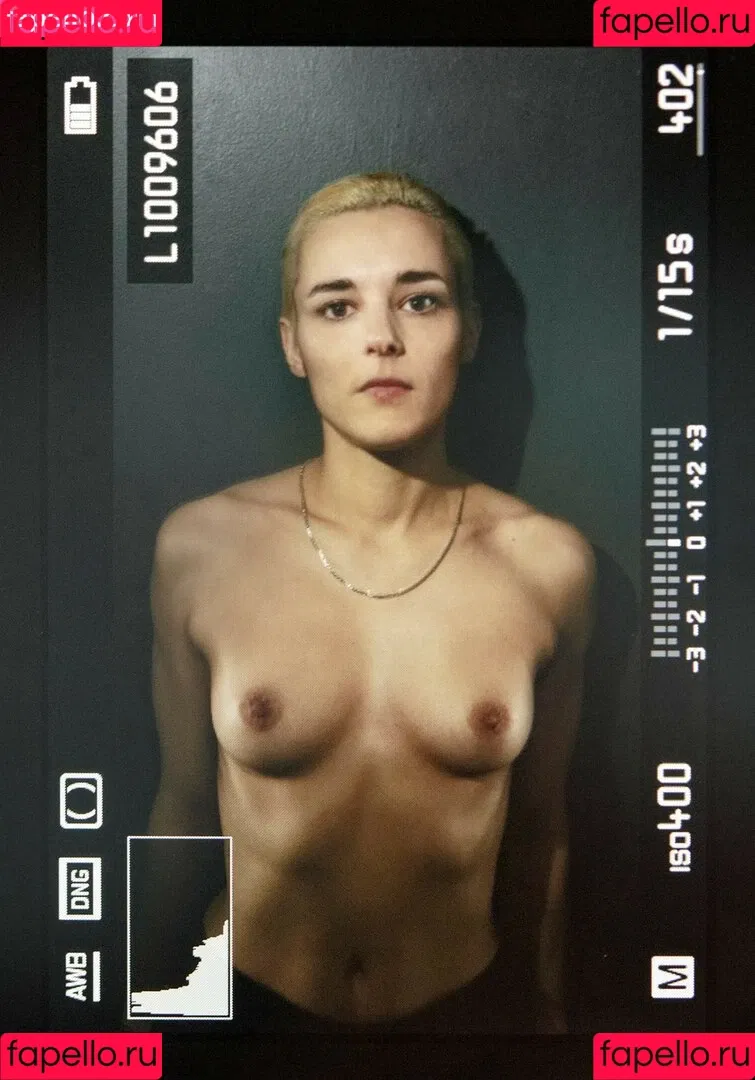 Jehnny Beth Onlyfans Photo Gallery 