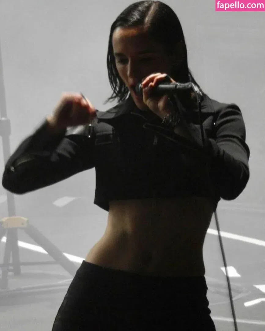 Jehnny Beth Onlyfans Photo Gallery 