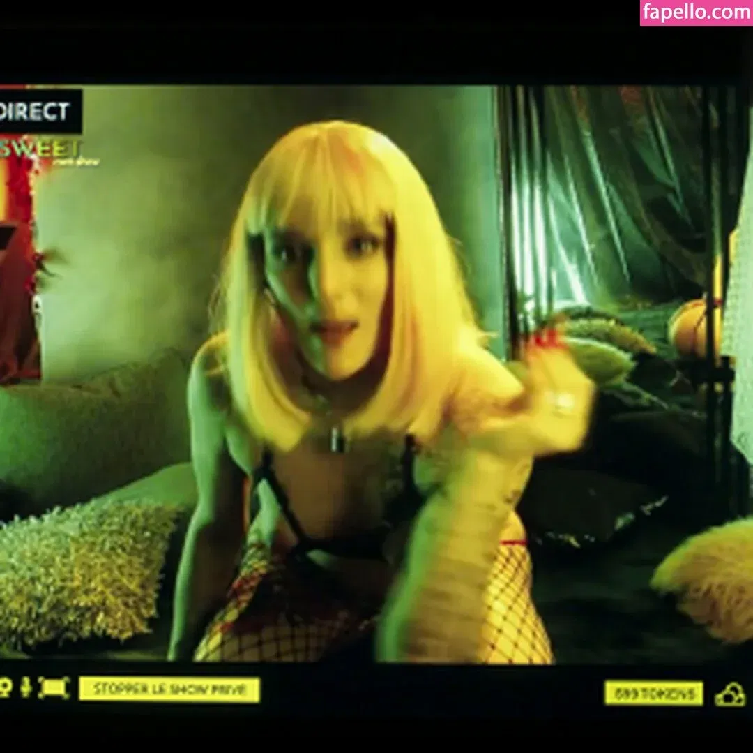 Jehnny Beth Onlyfans Photo Gallery 