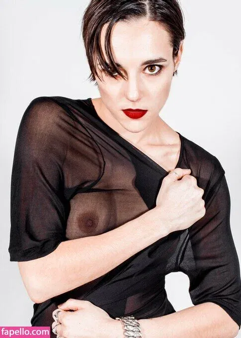 Jehnny Beth Onlyfans Photo Gallery 