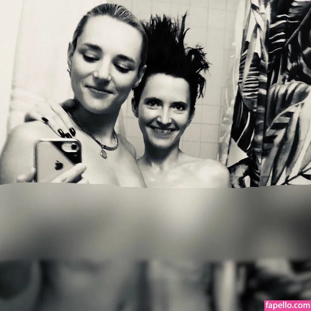 Jehnny Beth Onlyfans Photo Gallery 