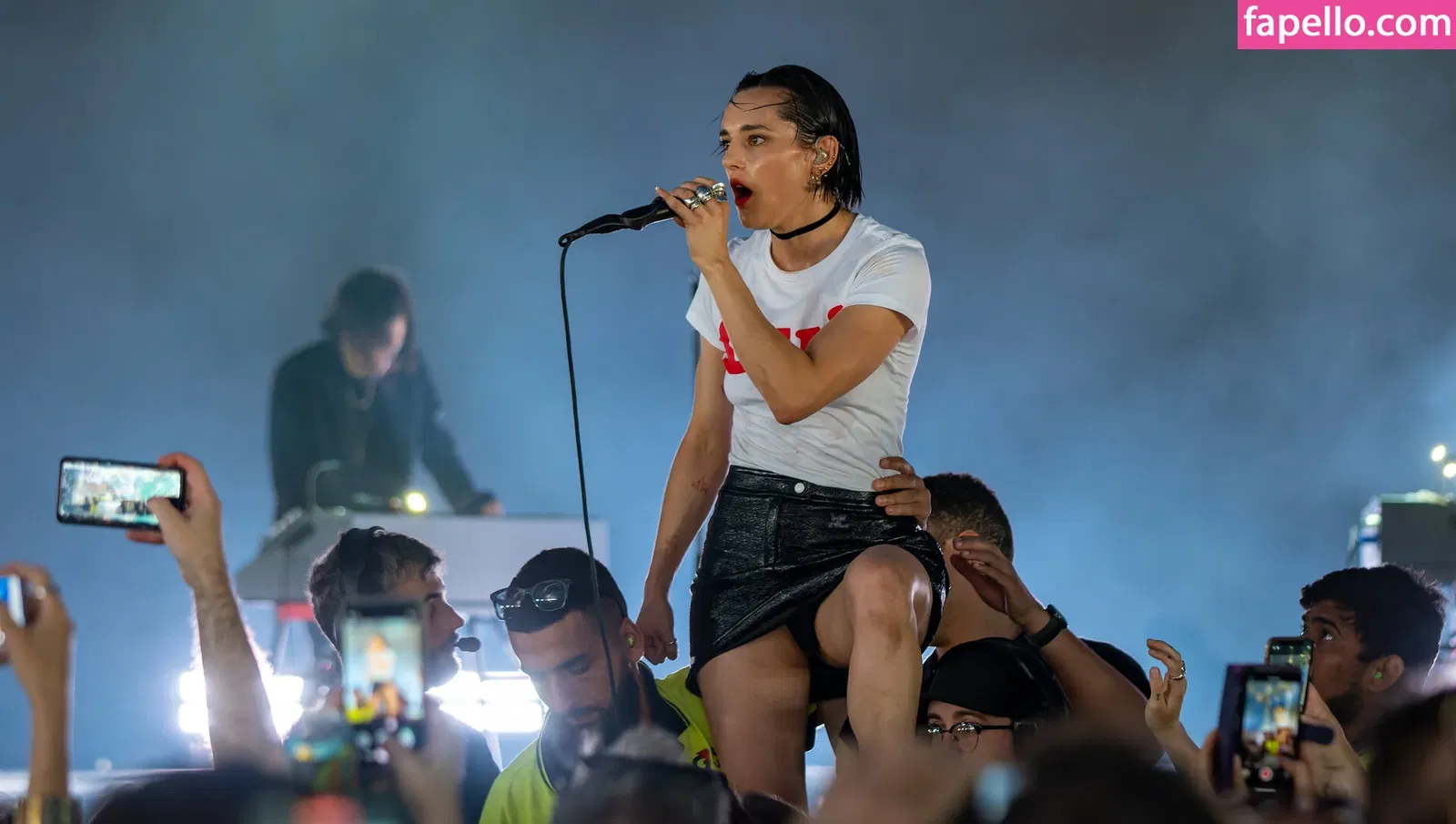 Jehnny Beth Onlyfans Photo Gallery 