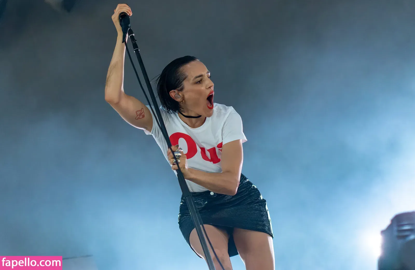 Jehnny Beth Onlyfans Photo Gallery 