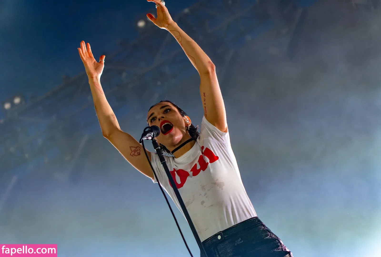 Jehnny Beth Onlyfans Photo Gallery 