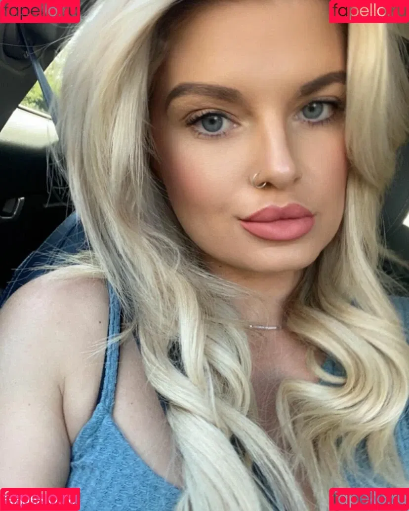 Robyn Quinn Onlyfans Photo Gallery 