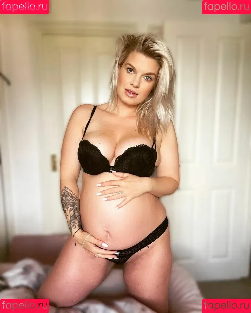 Robyn Quinn Onlyfans Photo Gallery 