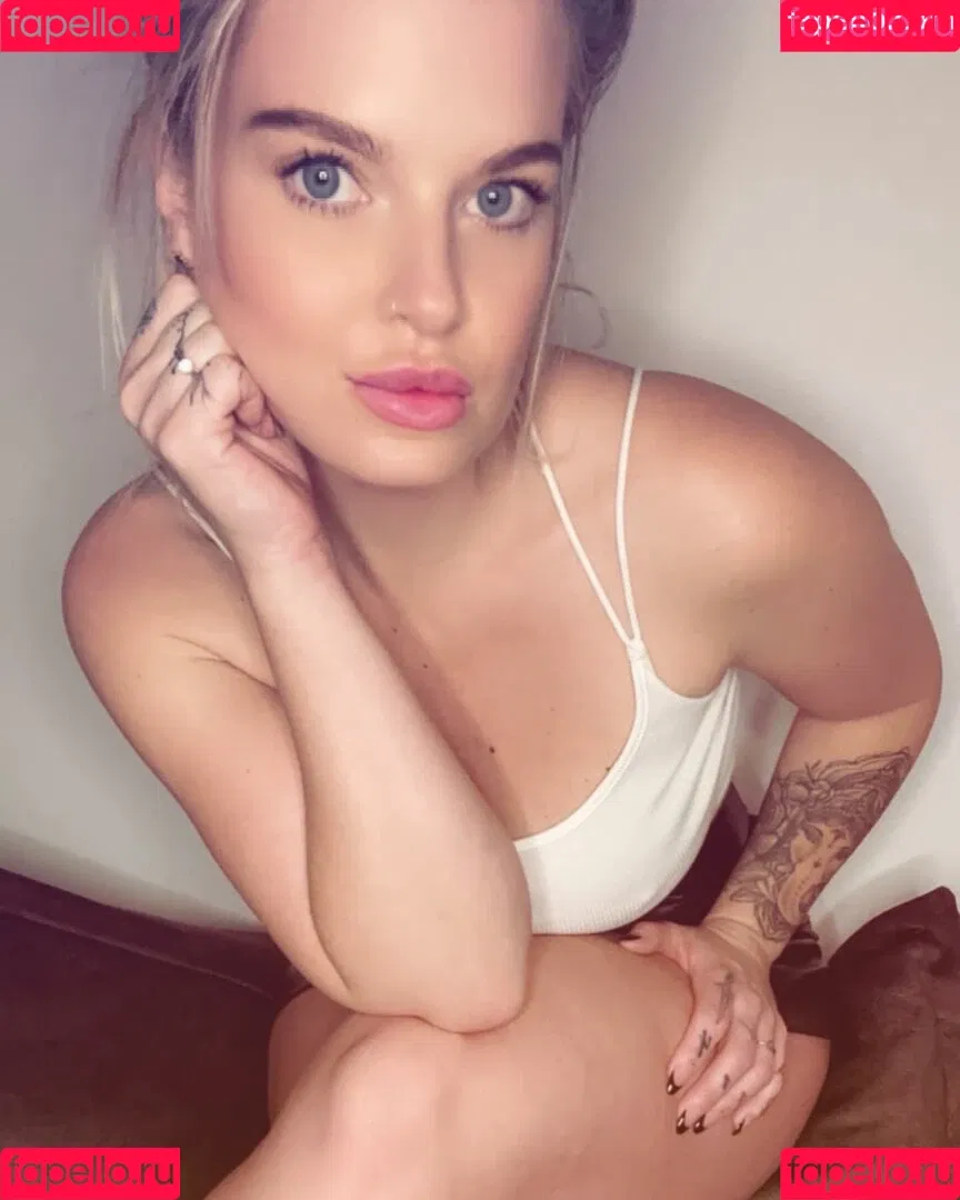 Robyn Quinn Onlyfans Photo Gallery 