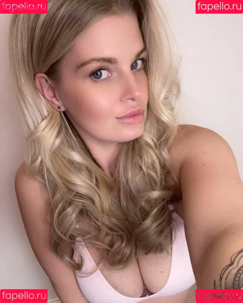Robyn Quinn Onlyfans Photo Gallery 
