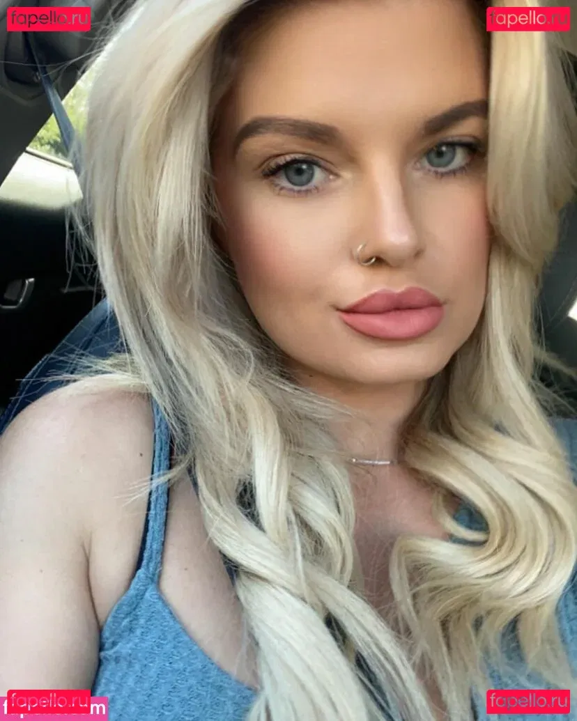 Robyn Quinn Onlyfans Photo Gallery 