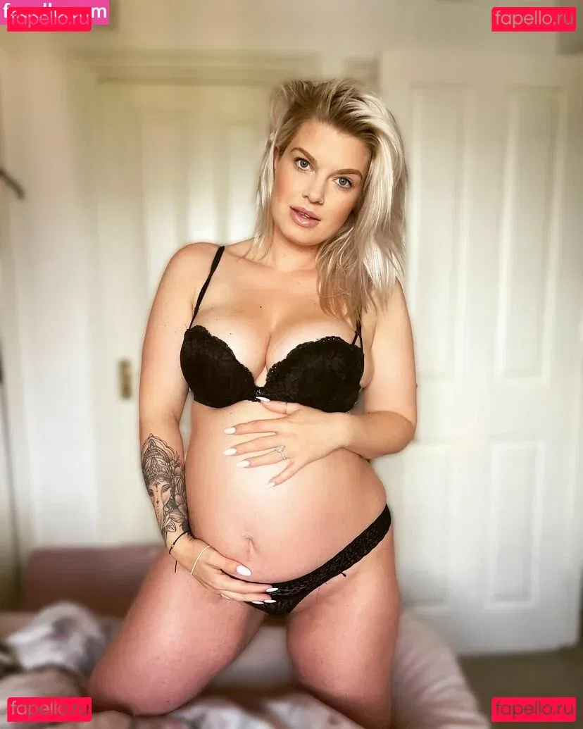 Robyn Quinn Onlyfans Photo Gallery 