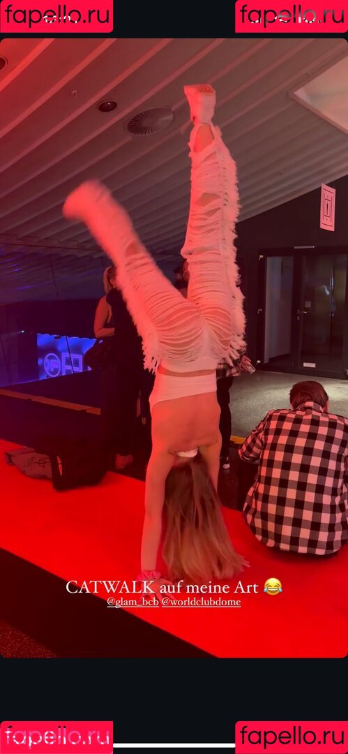 laura__pkr Onlyfans Photo Gallery 