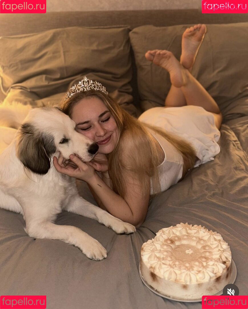 laura__pkr Onlyfans Photo Gallery 