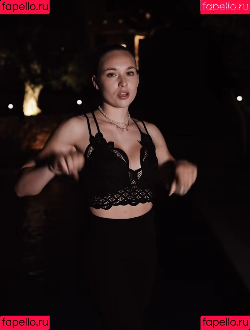 laura__pkr Onlyfans Photo Gallery 