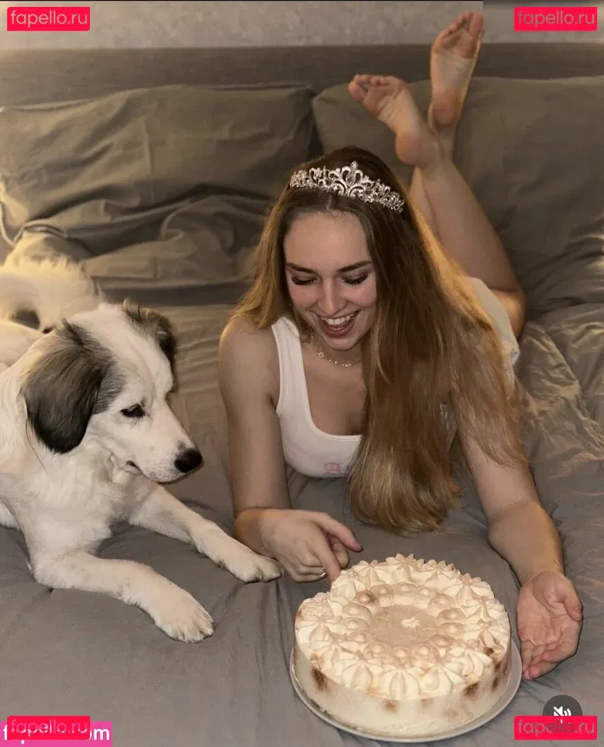 laura__pkr Onlyfans Photo Gallery 