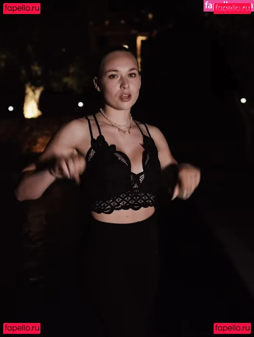 laura__pkr Onlyfans Photo Gallery 