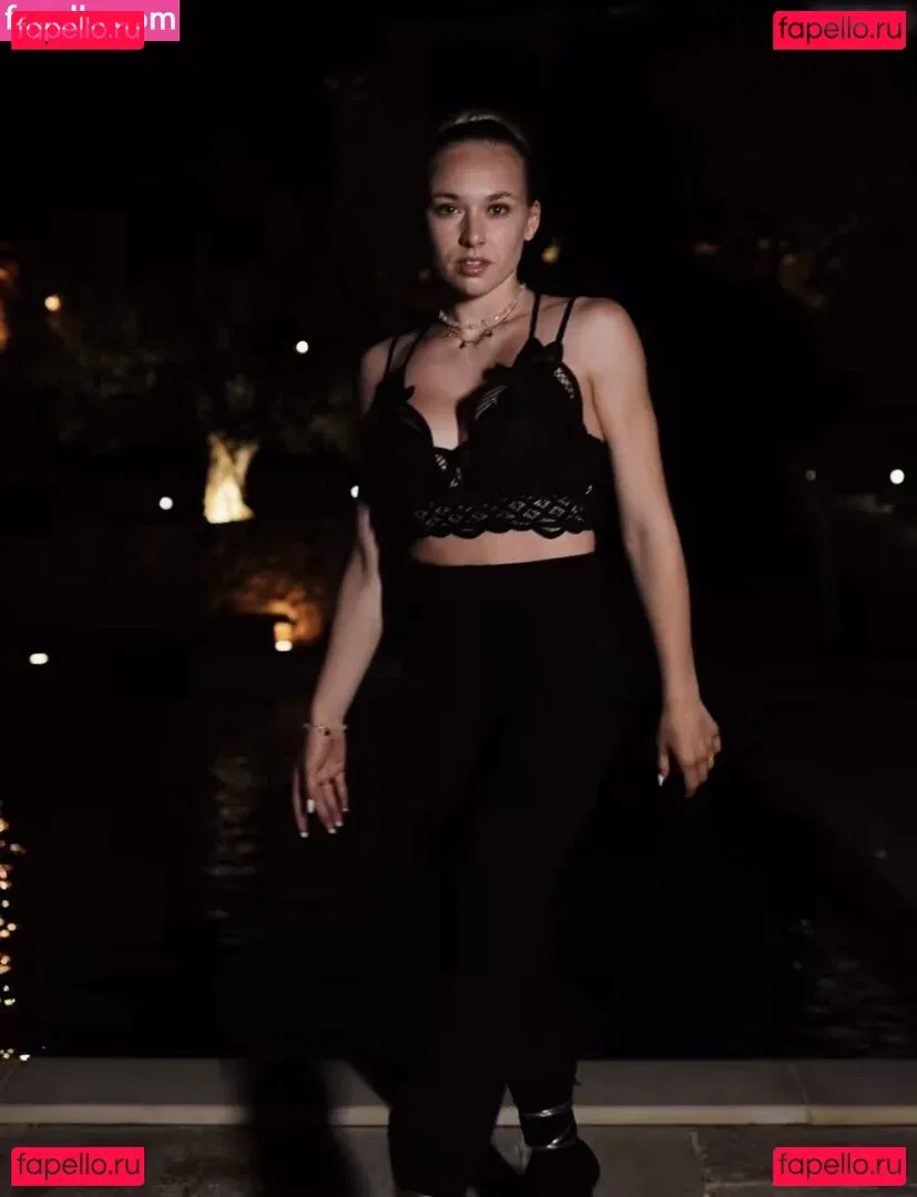 laura__pkr Onlyfans Photo Gallery 