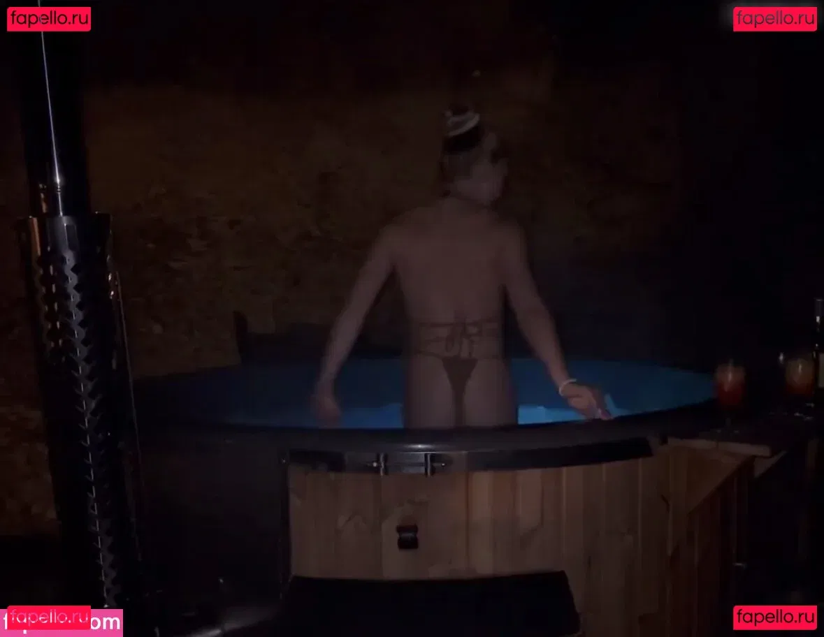 laura__pkr Onlyfans Photo Gallery 