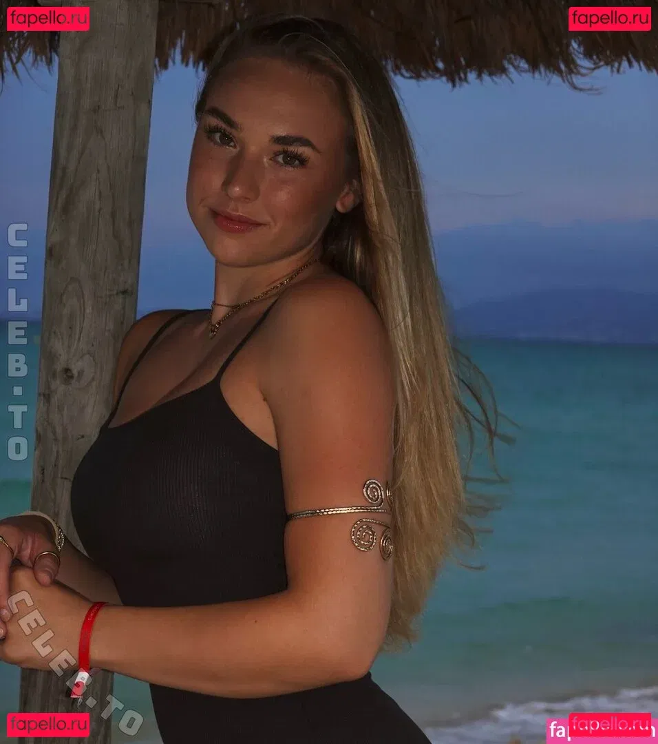 laura__pkr Onlyfans Photo Gallery 