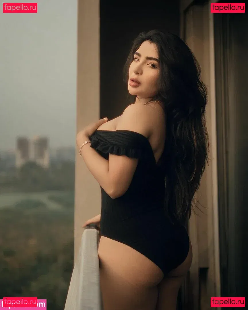 Aaditi Kohli Onlyfans Photo Gallery 