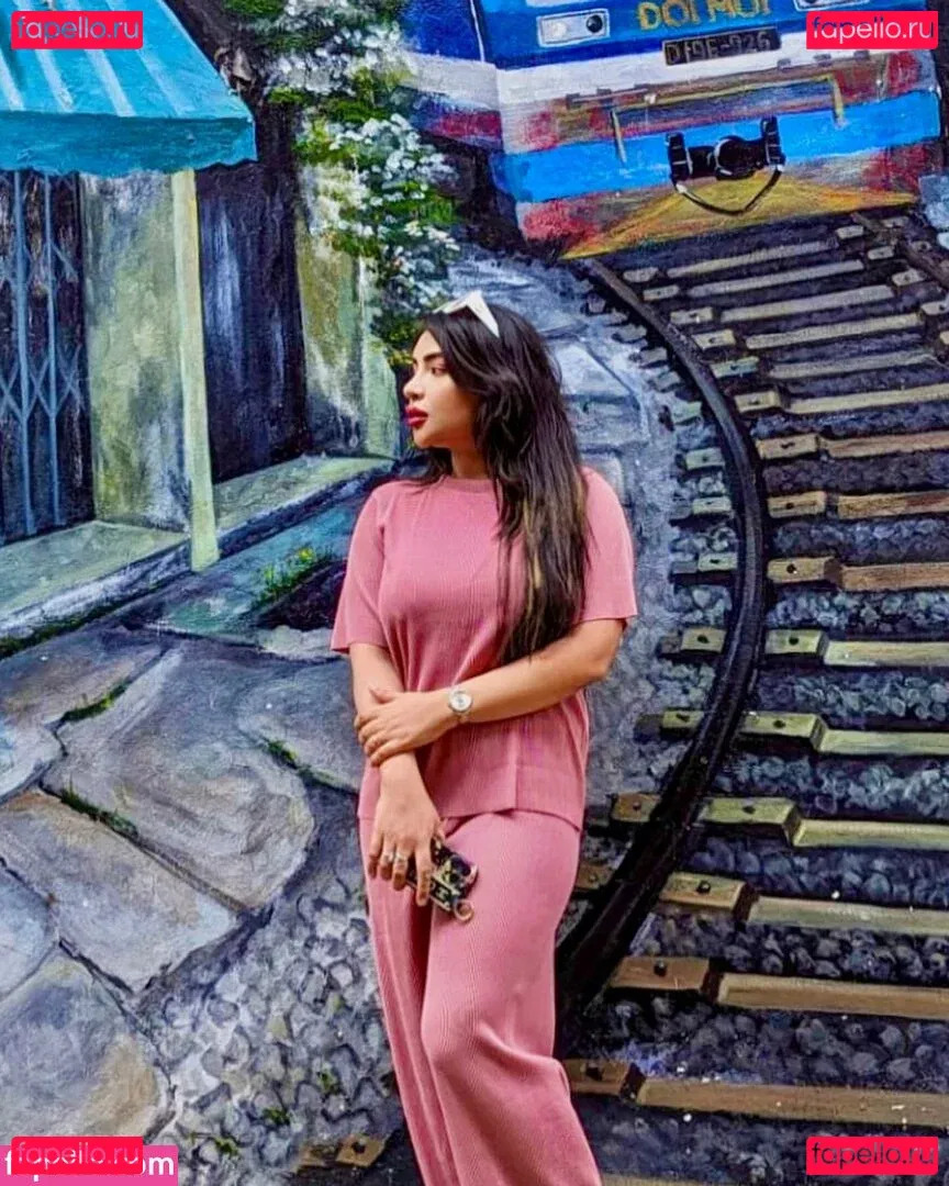 Aaditi Kohli Onlyfans Photo Gallery 