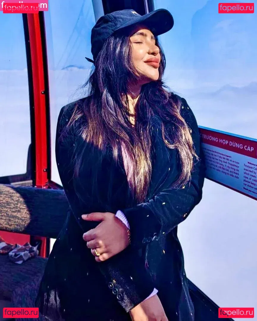 Aaditi Kohli Onlyfans Photo Gallery 