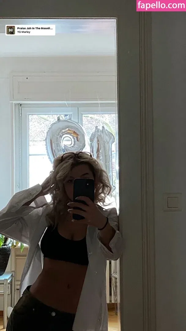 linemettler Onlyfans Photo Gallery 