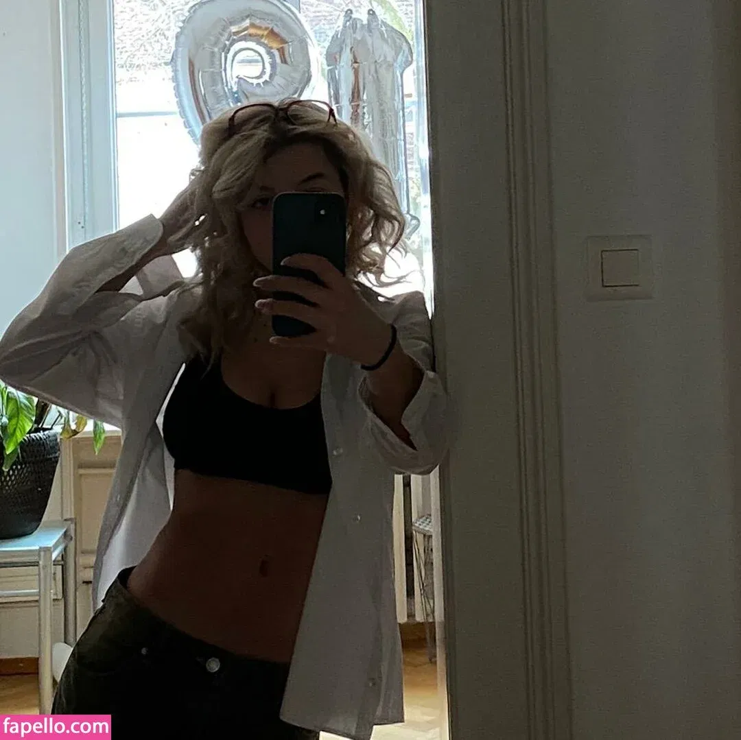 linemettler Onlyfans Photo Gallery 