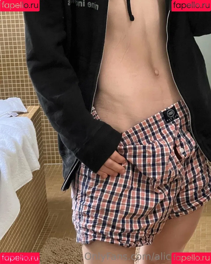 Alice White Onlyfans Photo Gallery 