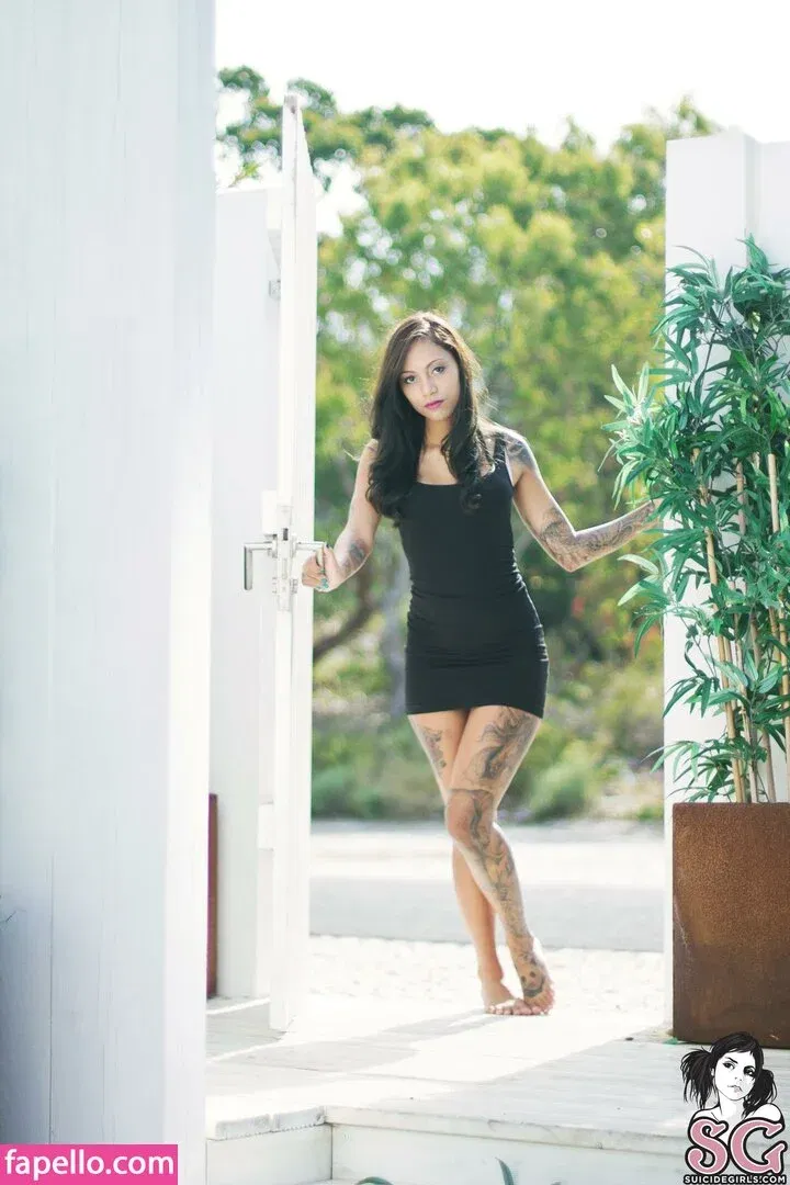 Zad SG Onlyfans Photo Gallery 