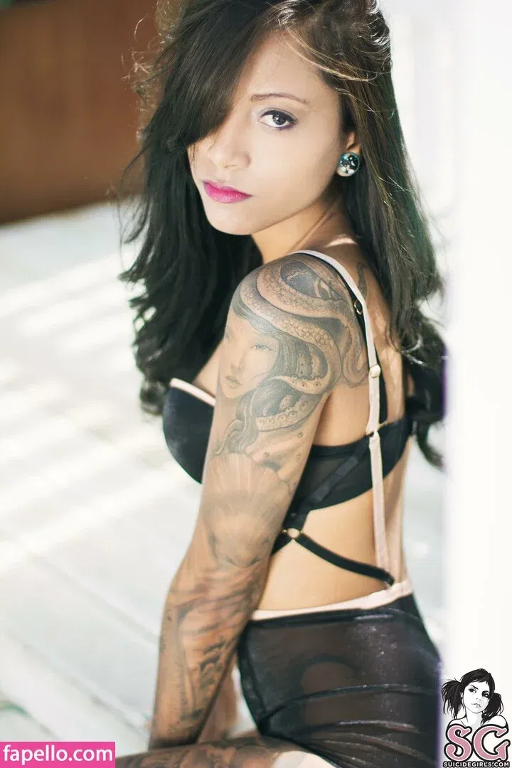 Zad SG Onlyfans Photo Gallery 