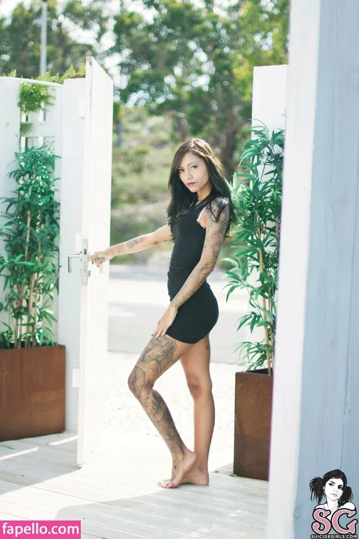 Zad SG Onlyfans Photo Gallery 