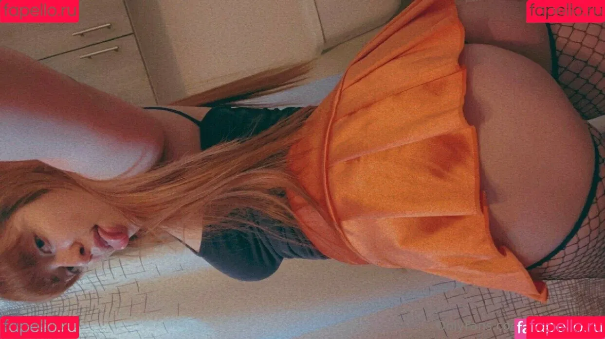 ittybittydee Onlyfans Photo Gallery 